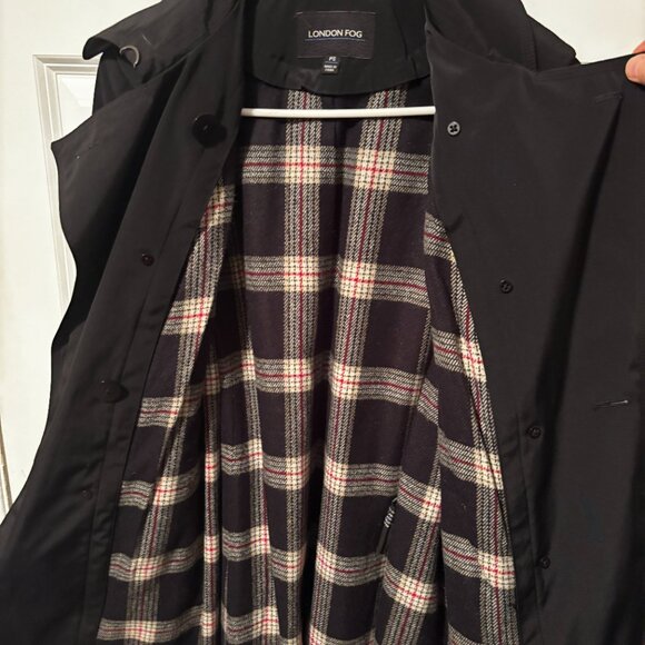 Womens long rain trench coat with flannel lining - Picture 2 of 5